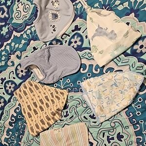Baby bibs n hat